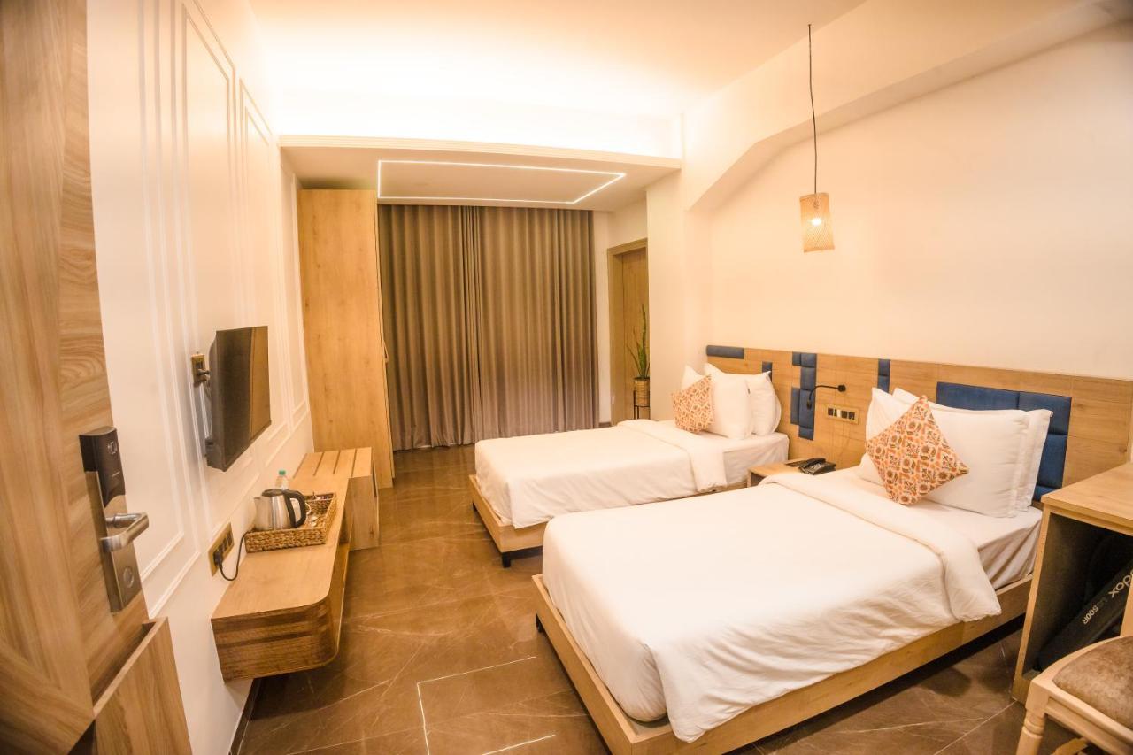 Hotel Mirana , Tinsukia Buitenkant foto