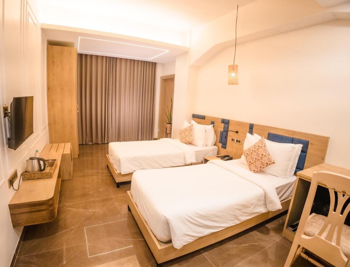 Hotel Mirana , Tinsukia Buitenkant foto