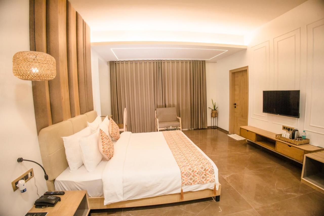 Hotel Mirana , Tinsukia Buitenkant foto
