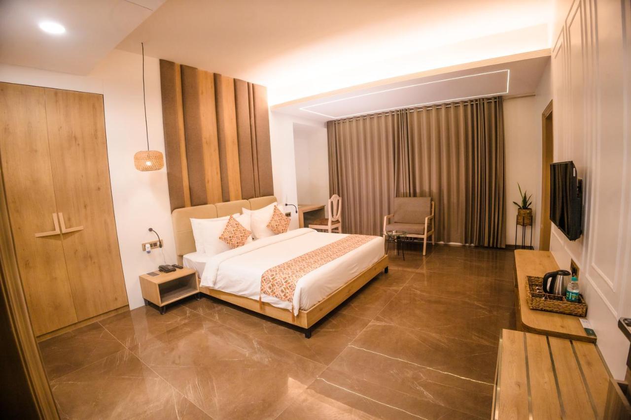 Hotel Mirana , Tinsukia Buitenkant foto